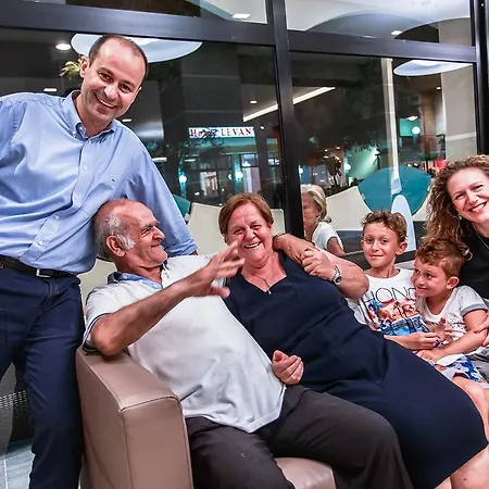 מלון Adriatico Family Village גאטאו א מארה