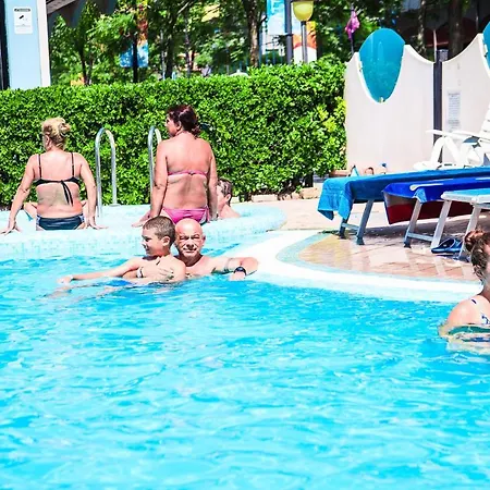 Adriatico Family Village 3*