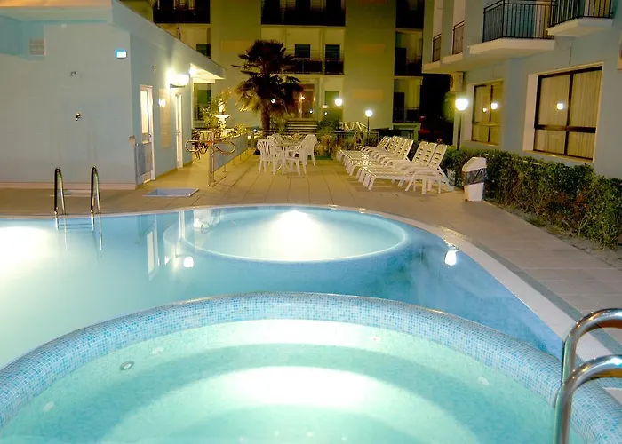 מלון Adriatico Family Village